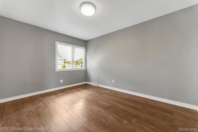 7969 Richardson Road, West Bloomfield Charter Township, MI 48323