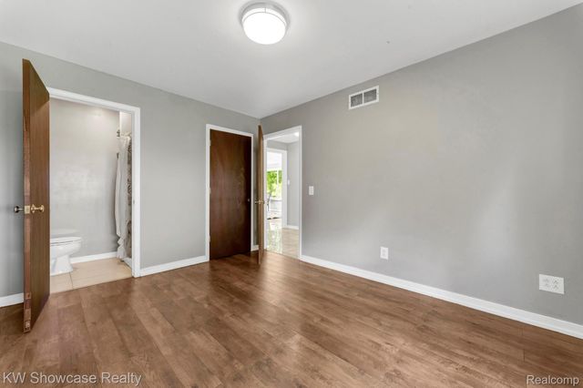 7969 Richardson Road, West Bloomfield Charter Township, MI 48323