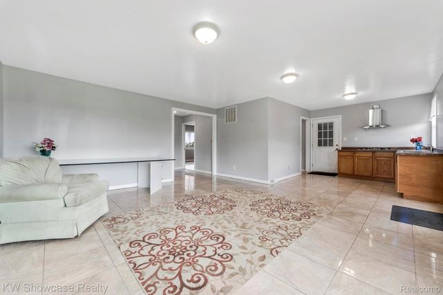 7969 Richardson Road, West Bloomfield Charter Township, MI 48323
