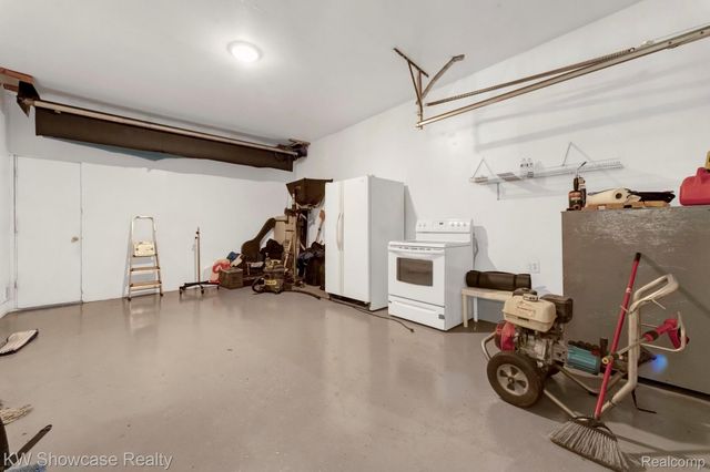 7969 Richardson Road, West Bloomfield Charter Township, MI 48323
