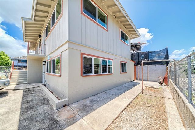 2362 Haumana Place 65A, Honolulu, HI 96819