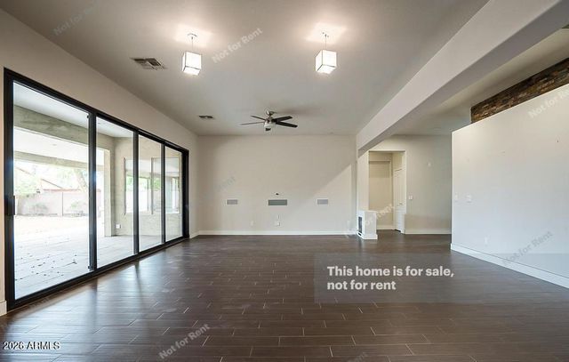 2331 E BELLERIVE Place, Chandler, AZ 85249