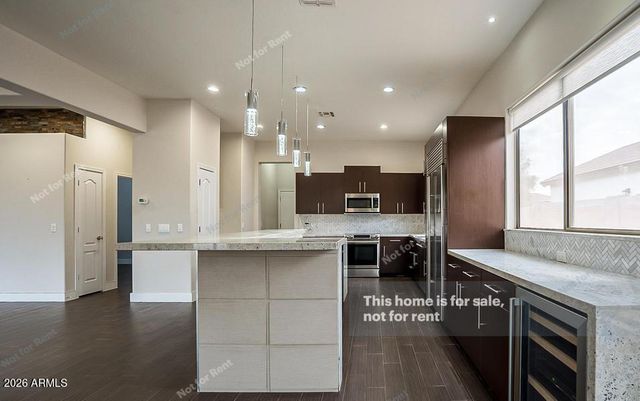 2331 E BELLERIVE Place, Chandler, AZ 85249