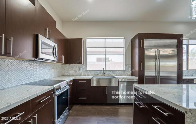 2331 E BELLERIVE Place, Chandler, AZ 85249