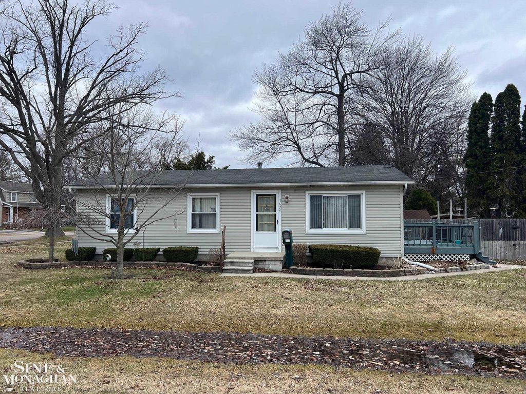 1675 Pennsylvania Avenue, Marysville, MI 48040