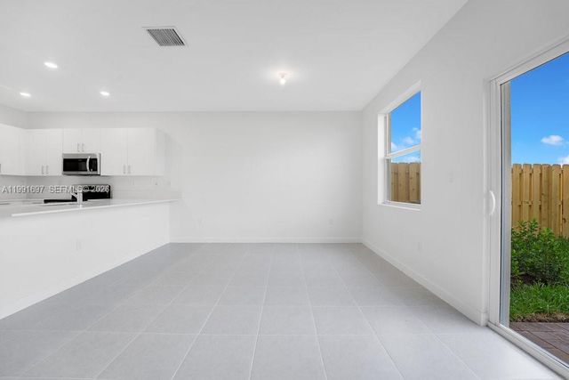 2619 SE 28th Dr 2619, Homestead, FL 33035