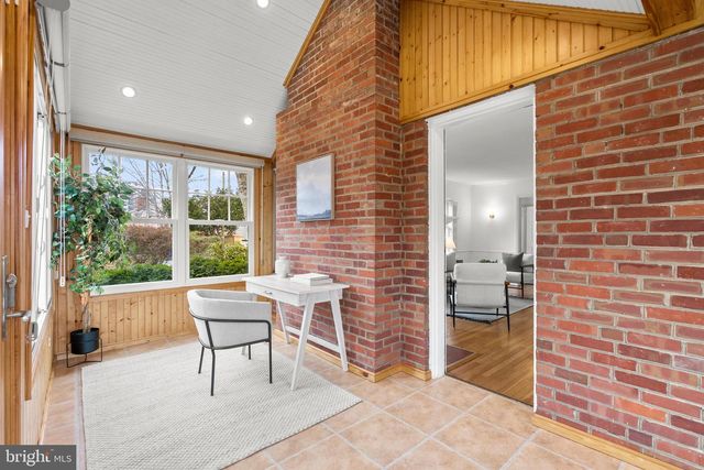 8 SPRINGVALE LN, Silver Spring, MD 20910