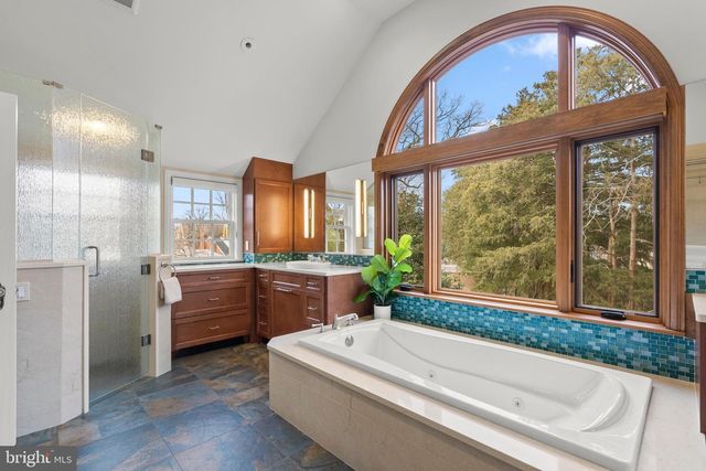 8 SPRINGVALE LN, Silver Spring, MD 20910