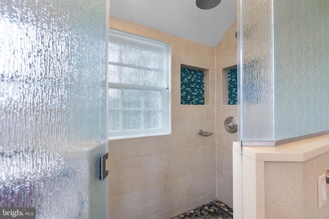 8 SPRINGVALE LN, Silver Spring, MD 20910