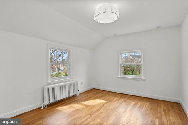 8 SPRINGVALE LN, Silver Spring, MD 20910