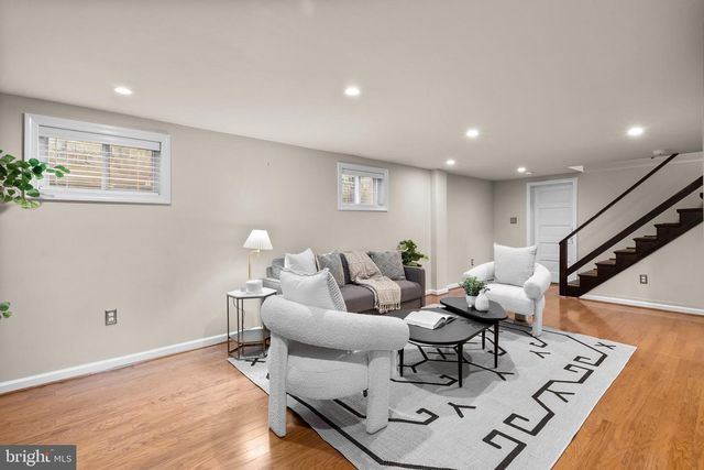 8 SPRINGVALE LN, Silver Spring, MD 20910