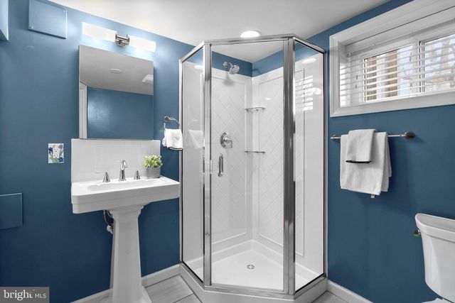 8 SPRINGVALE LN, Silver Spring, MD 20910