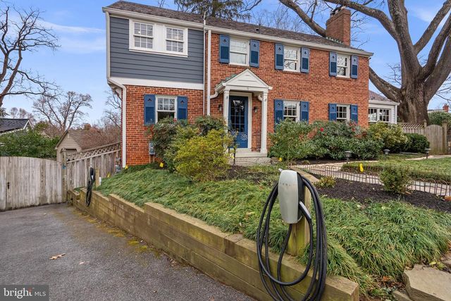 8 SPRINGVALE LN, Silver Spring, MD 20910