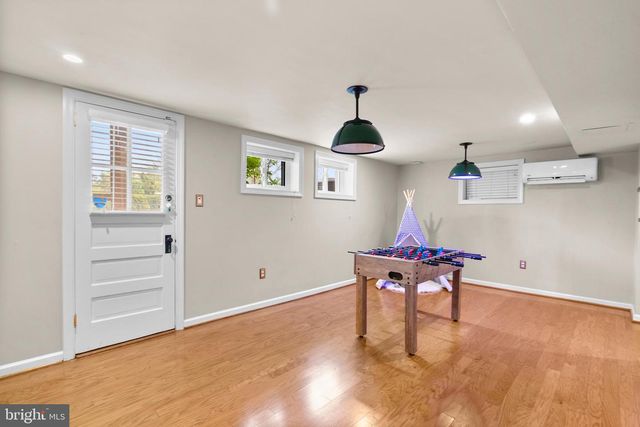 8 SPRINGVALE LN, Silver Spring, MD 20910