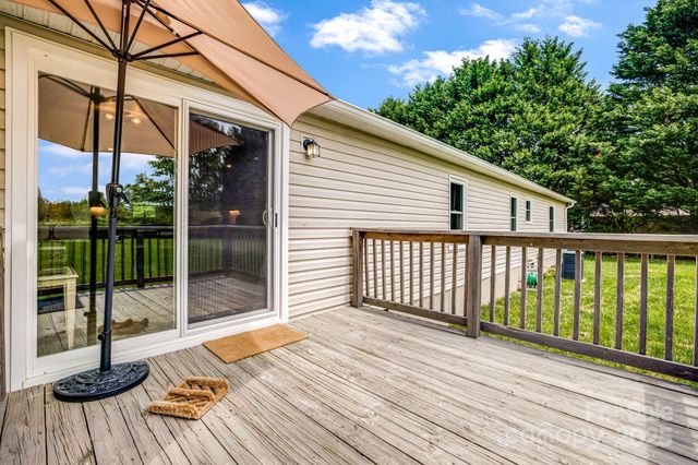 37 Bittersweet Drive, Hendersonville, NC 28792