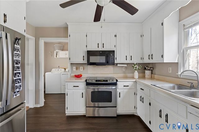 14205 Sonnenburg Dr, Chester, VA 23831