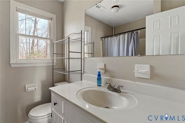 14205 Sonnenburg Dr, Chester, VA 23831