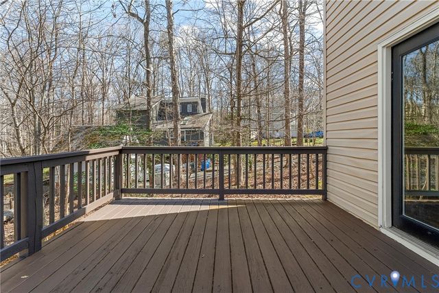 14205 Sonnenburg Dr, Chester, VA 23831