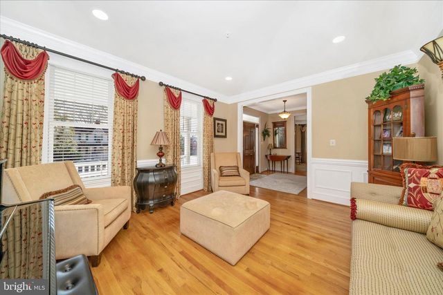 5715 LONE OAK DR, Bethesda, MD 20814