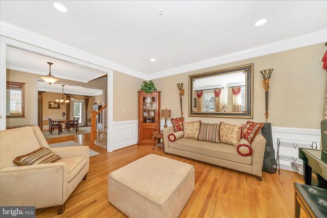 5715 LONE OAK DR, Bethesda, MD 20814