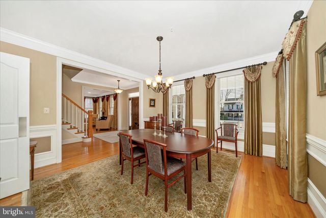 5715 LONE OAK DR, Bethesda, MD 20814