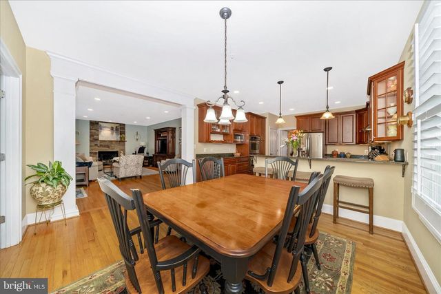 5715 LONE OAK DR, Bethesda, MD 20814