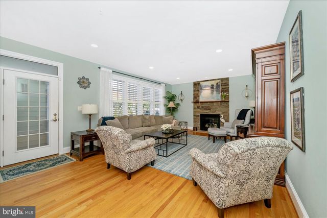 5715 LONE OAK DR, Bethesda, MD 20814