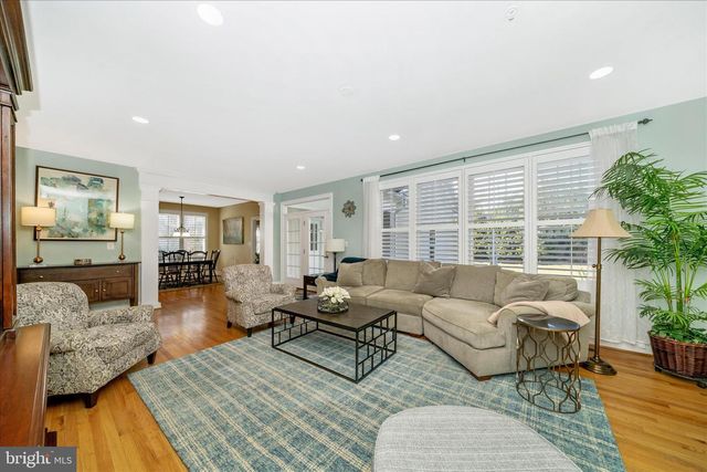 5715 LONE OAK DR, Bethesda, MD 20814