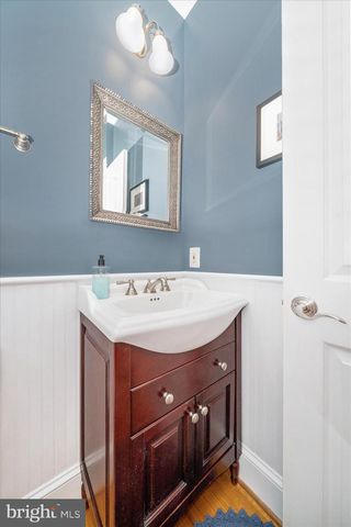 5715 LONE OAK DR, Bethesda, MD 20814