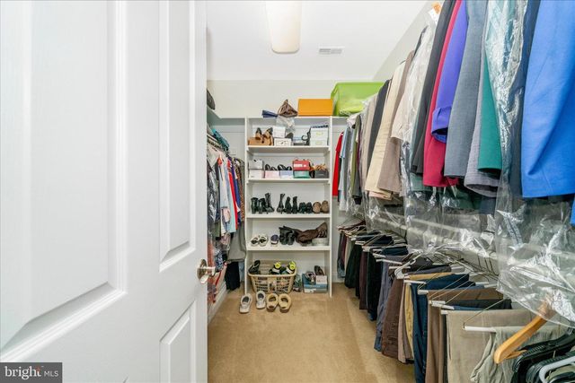 5715 LONE OAK DR, Bethesda, MD 20814