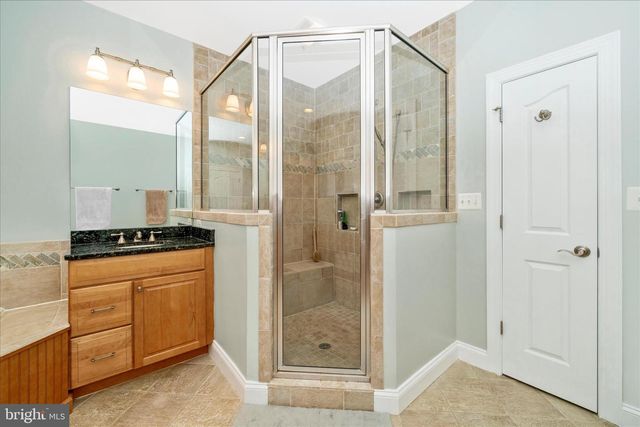 5715 LONE OAK DR, Bethesda, MD 20814