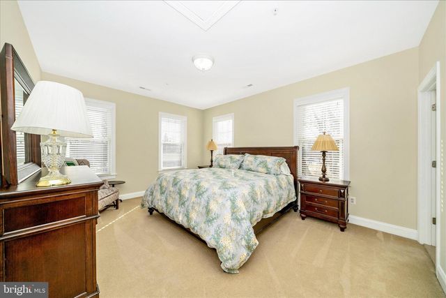 5715 LONE OAK DR, Bethesda, MD 20814