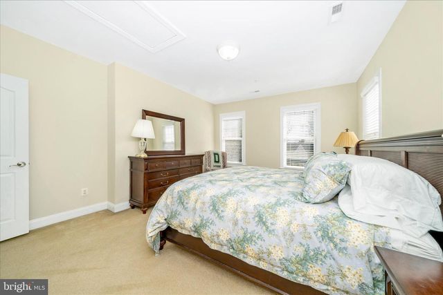 5715 LONE OAK DR, Bethesda, MD 20814