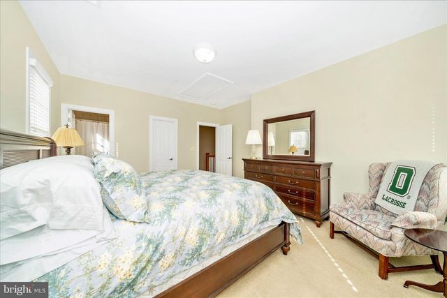 5715 LONE OAK DR, Bethesda, MD 20814