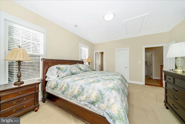 5715 LONE OAK DR, Bethesda, MD 20814