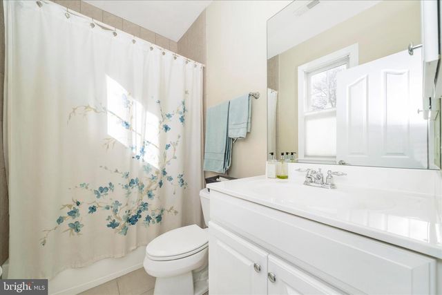 5715 LONE OAK DR, Bethesda, MD 20814