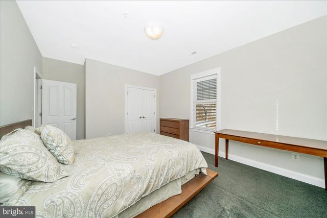 5715 LONE OAK DR, Bethesda, MD 20814