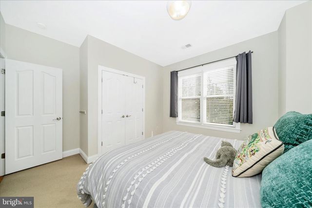 5715 LONE OAK DR, Bethesda, MD 20814