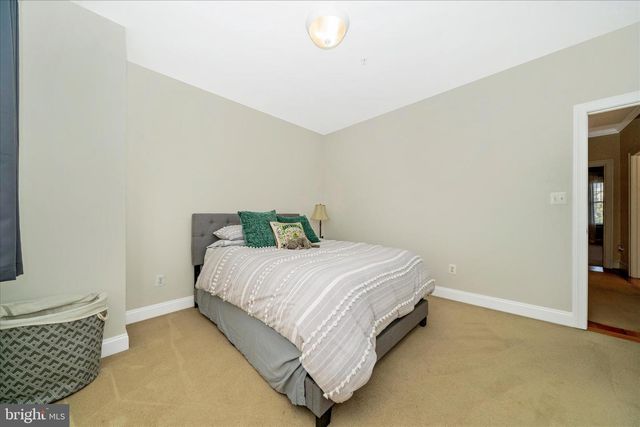 5715 LONE OAK DR, Bethesda, MD 20814