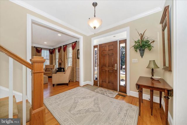 5715 LONE OAK DR, Bethesda, MD 20814