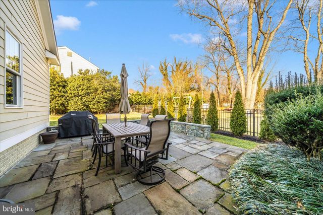 5715 LONE OAK DR, Bethesda, MD 20814