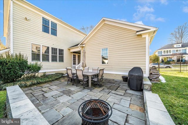 5715 LONE OAK DR, Bethesda, MD 20814