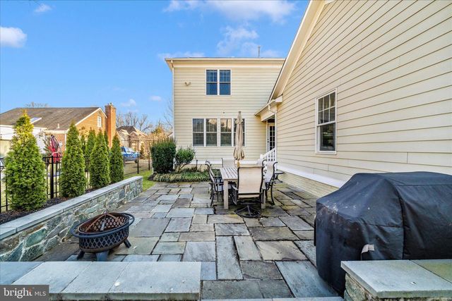 5715 LONE OAK DR, Bethesda, MD 20814