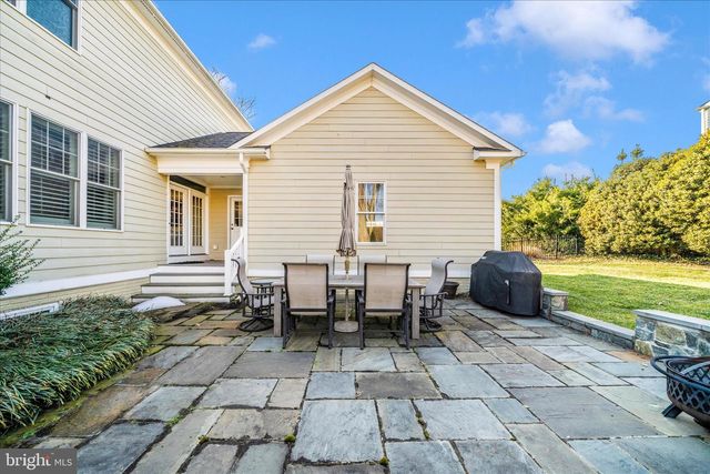 5715 LONE OAK DR, Bethesda, MD 20814