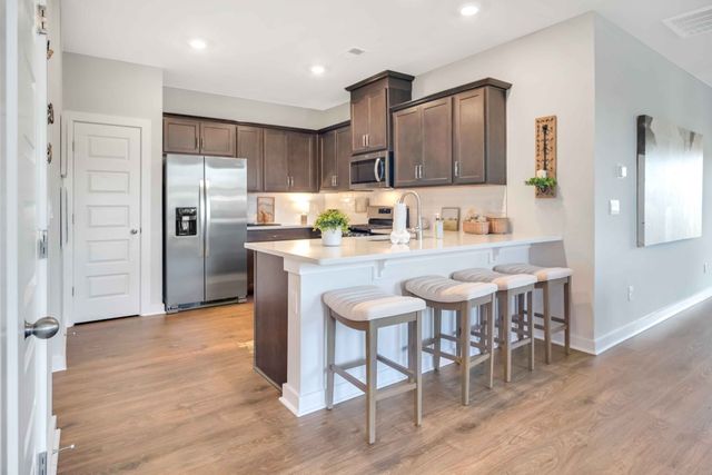 2021 Holmesburg Pvt Cir, Gallatin, TN 37066