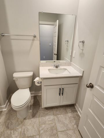 2021 Holmesburg Pvt Cir, Gallatin, TN 37066