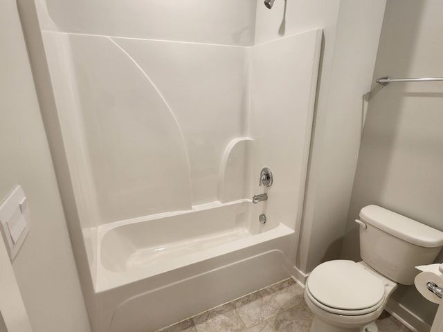 2021 Holmesburg Pvt Cir, Gallatin, TN 37066