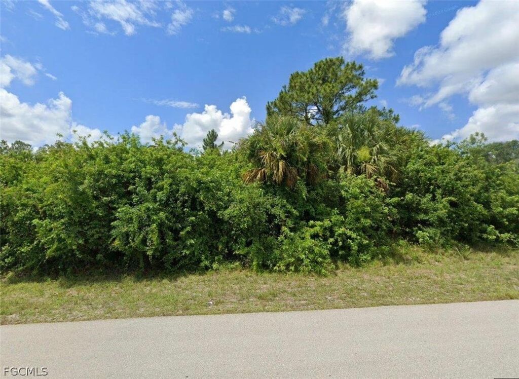 1798 Mayberry ST, Lehigh Acres, FL 33972