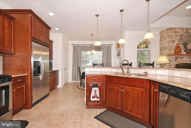33 STRATHFORD DR L-0026 DR, Lebanon, PA 17042