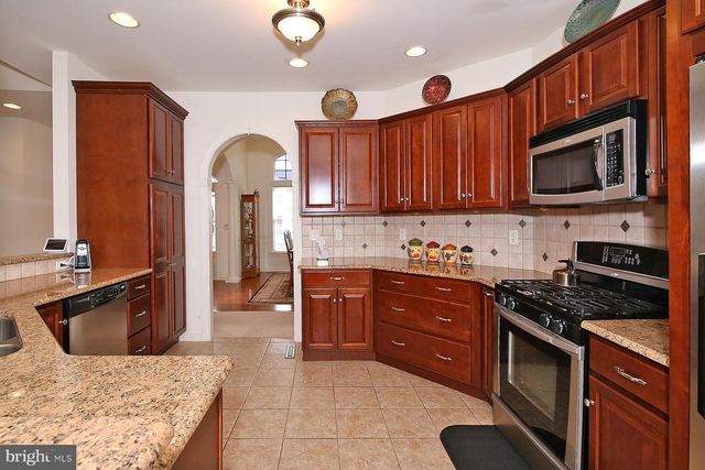 33 STRATHFORD DR L-0026 DR, Lebanon, PA 17042